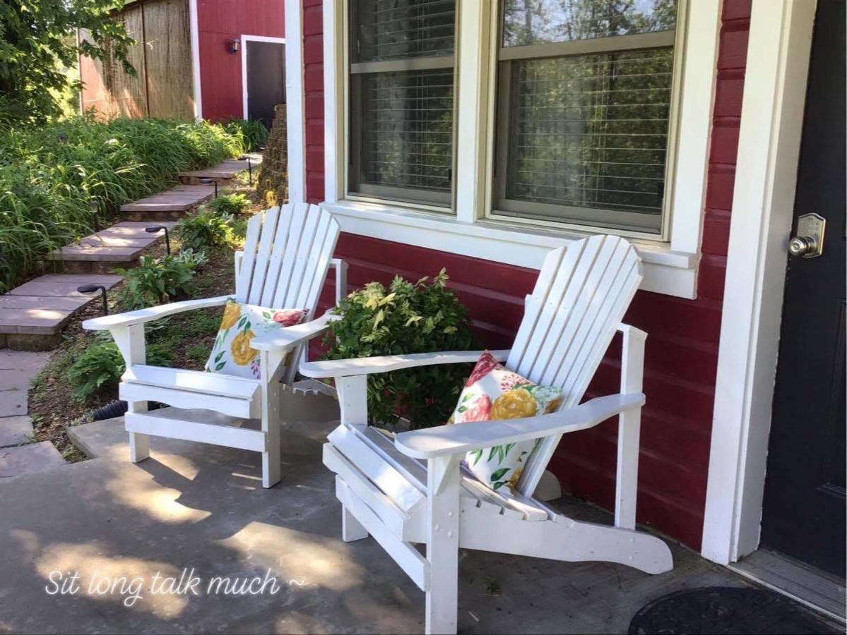 Plain & Fancy Bed & Breakfast Ironton Esterno foto